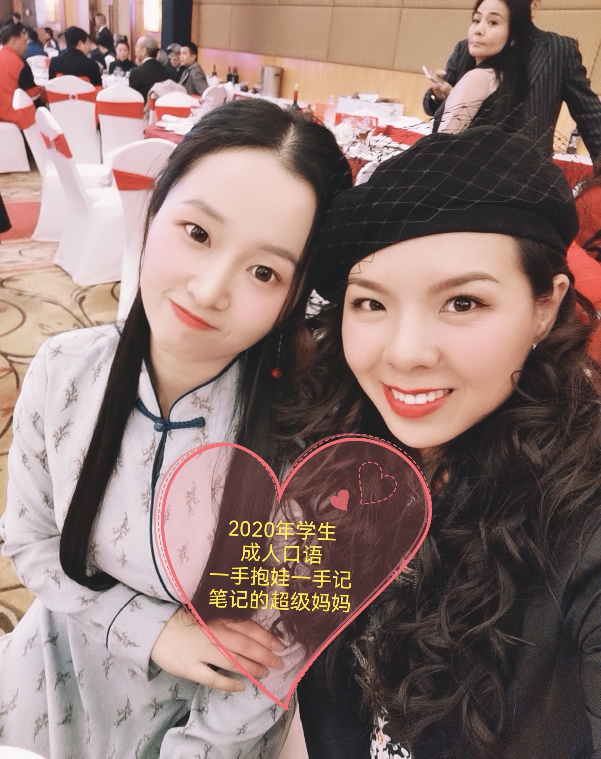 一手抱娃一手记笔记,这位"超级妈妈"是我教过最让人心疼的学生